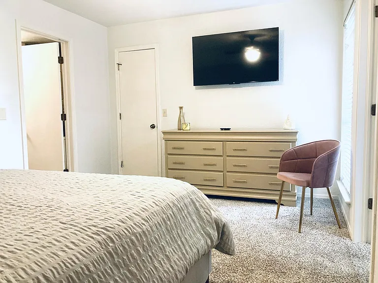 11530 N May Ave #202 — Photo 10