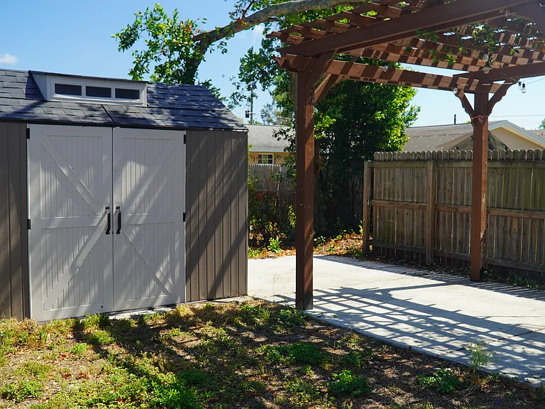 4111 W Montgomery Ter — Photo 3