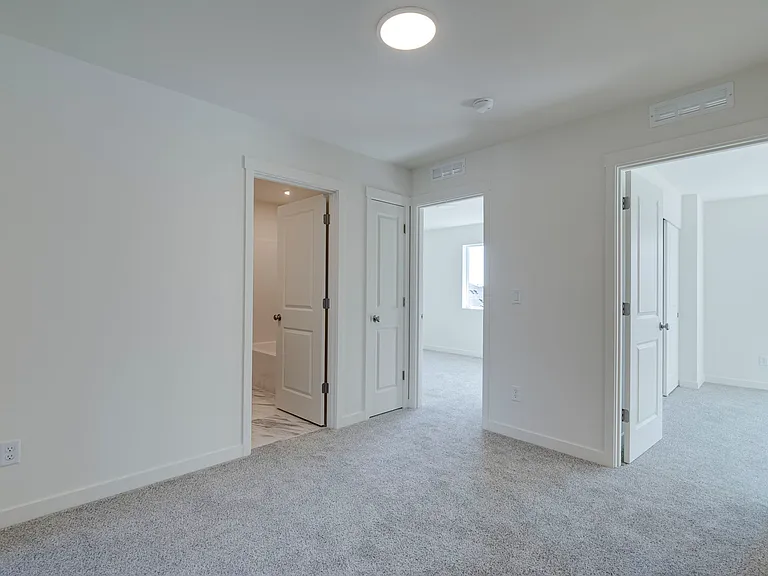 1843 NW 18th St — Photo 17