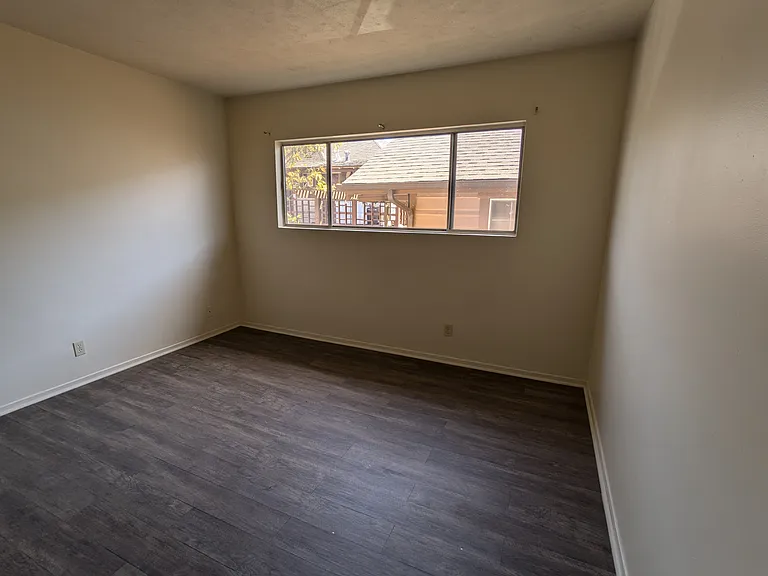 821 Olive Ave #6 — Photo 7