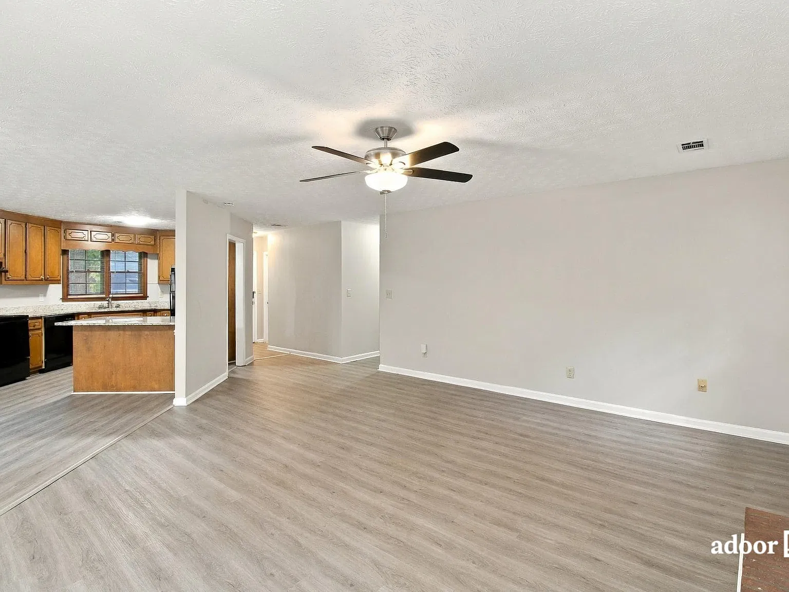 3 bed, 2.0 bath, 1446 sqft, $1,775 — Photo 4