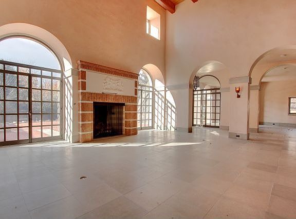 5th image of 7 Polo Club Ln