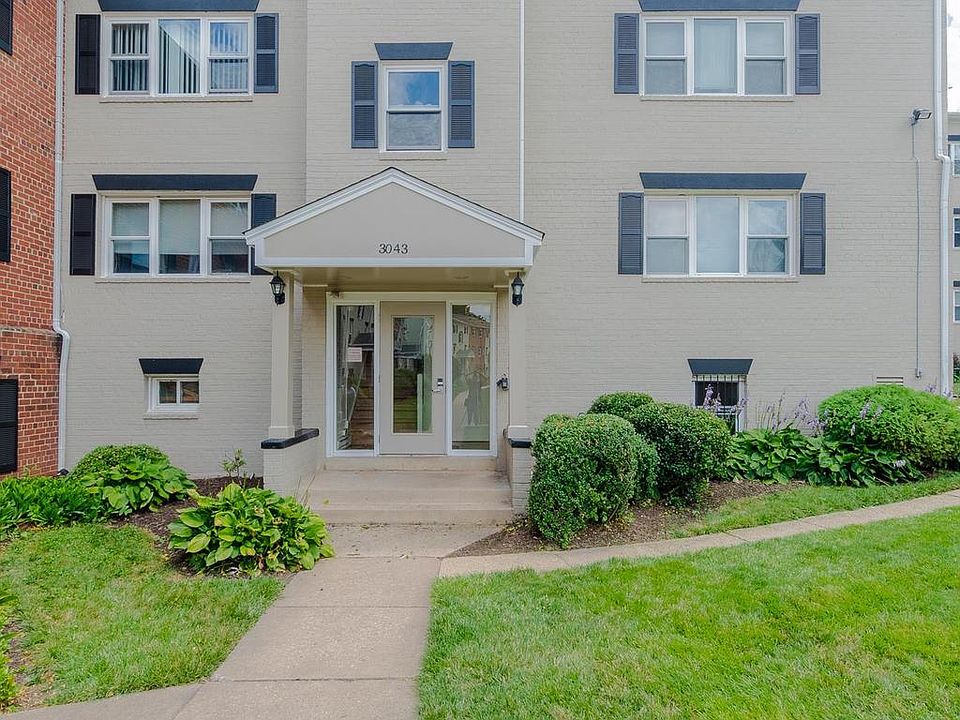 1st image of 3043 Patrick Henry Dr APT 102