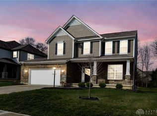 703 Newton Dr, Beavercreek, OH 45434