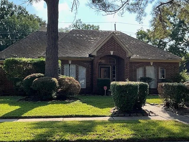 319 S Cheddington Dr
