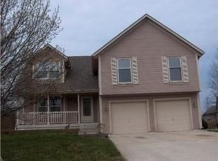 3617 SW Windsong Pl, Lees Summit, MO 64082