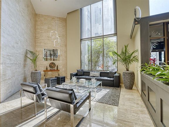 3rd image of 2750 NE 183rd St APT 1012