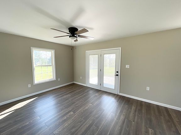 5th image of 255 Shiloh Dr