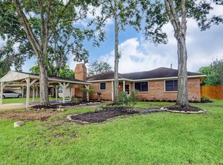 5814 Anaqua Dr, Houston, TX 77092