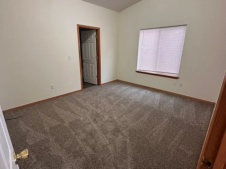 7820 Three Rivers Dr — Photo 28