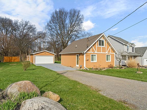 5th image of 11112 Greenview Ct