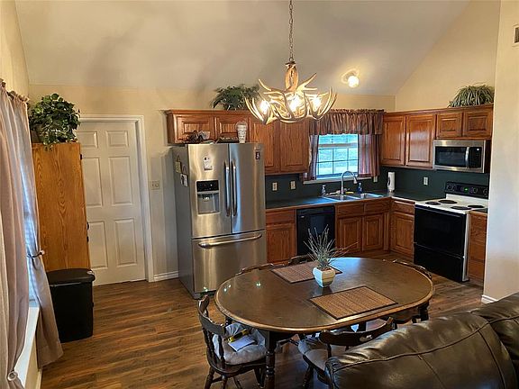 5th image of 207 Shorty Ln