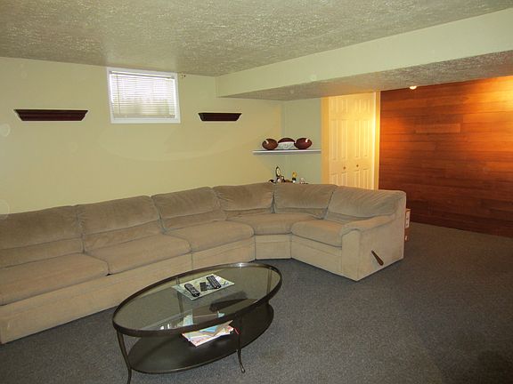 4th image of 3317 Eisenhower Dr