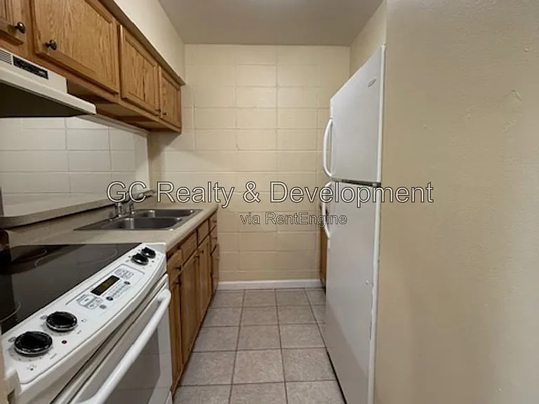 245 Uteg St #5 — Photo 5