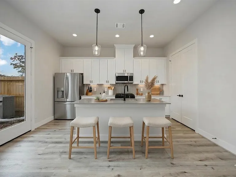 6107 De Campo St — Photo 4