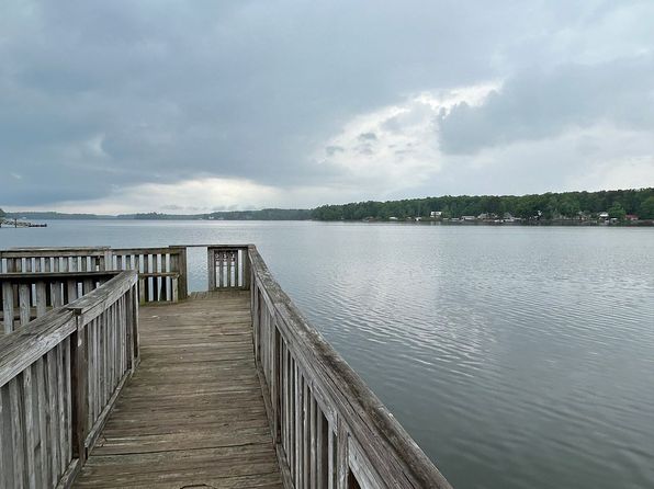 1769 Shoreline Dr
