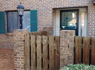 203 Abbey Ln, Greenwood, SC 29649