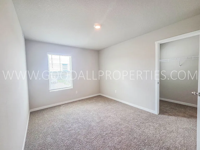 1047 Daisy Ln — Photo 8