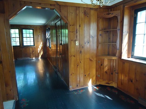 4th image of 422 Forest Glen Dr
