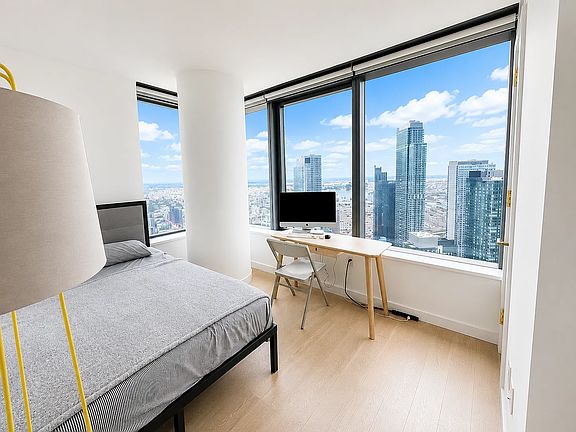 2nd image of 3 Court Sq APT 5204