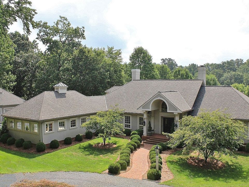 1st image of 117 Fairwood Ct
