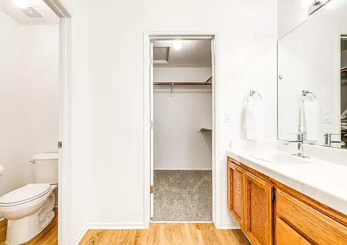 708 Champagne Ct — Photo 22