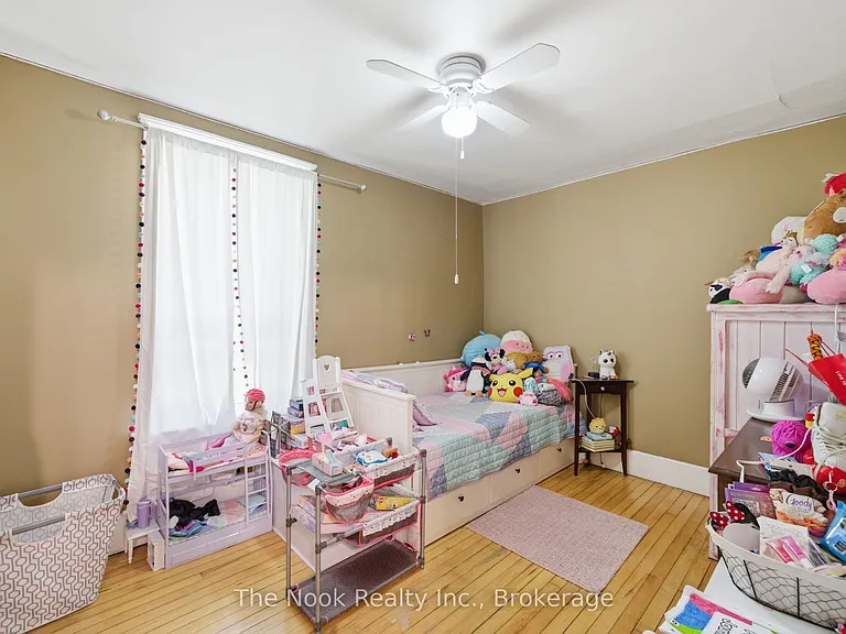 480 George St S — Photo 20