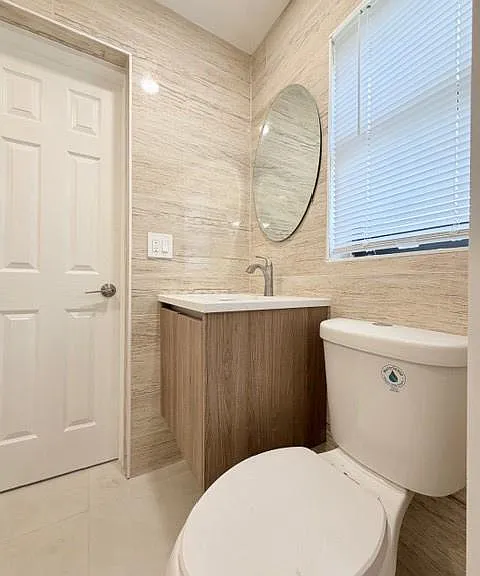 53 NE 16th Pl — Photo 11
