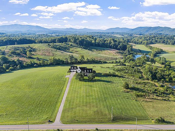 4th image of 4513 Blacksburg Rd