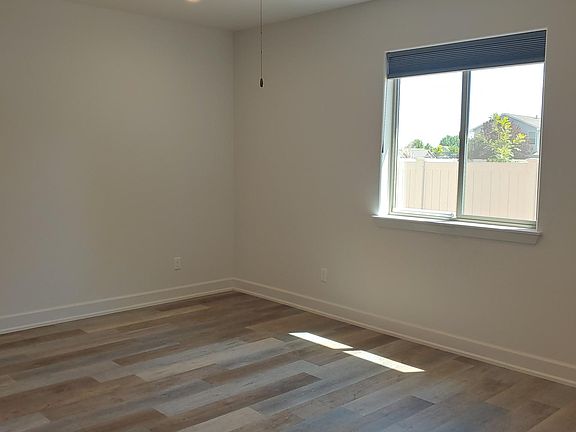 3rd image of 218 Love Mesa Dr
