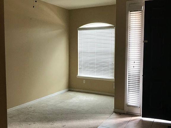 4th image of 2443 Chatham Place Dr