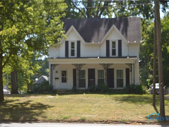 3rd image of 209 W High St