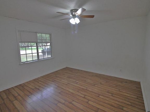 5th image of 2720 Jennifer Cir