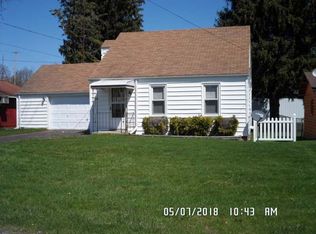 215 E Spruce St, Harrison, MI 48625