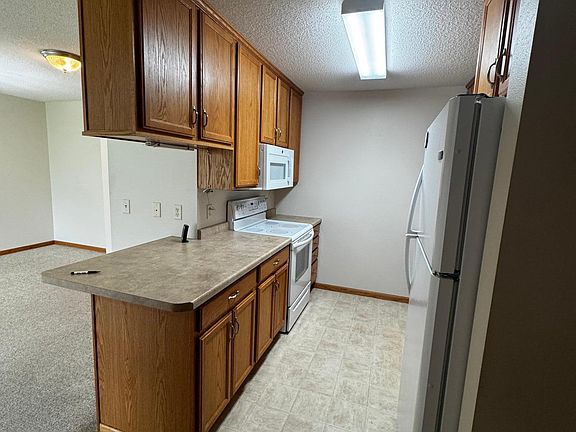 3rd image of 307 Roseland Ave APT 5
