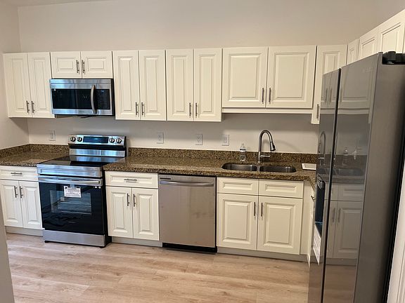 3rd image of 8424 NW 141st Ln APT 4304