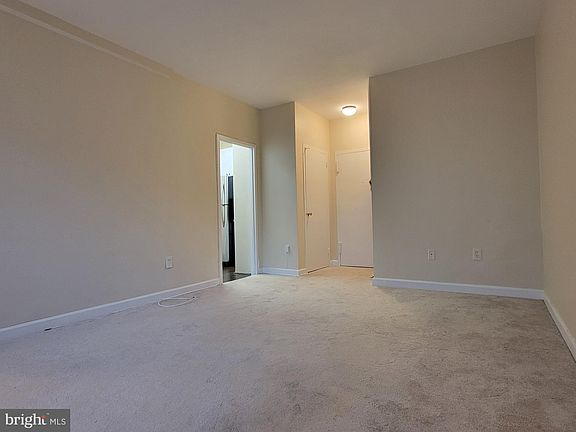 4th image of 1121 Arlington Blvd APT 108