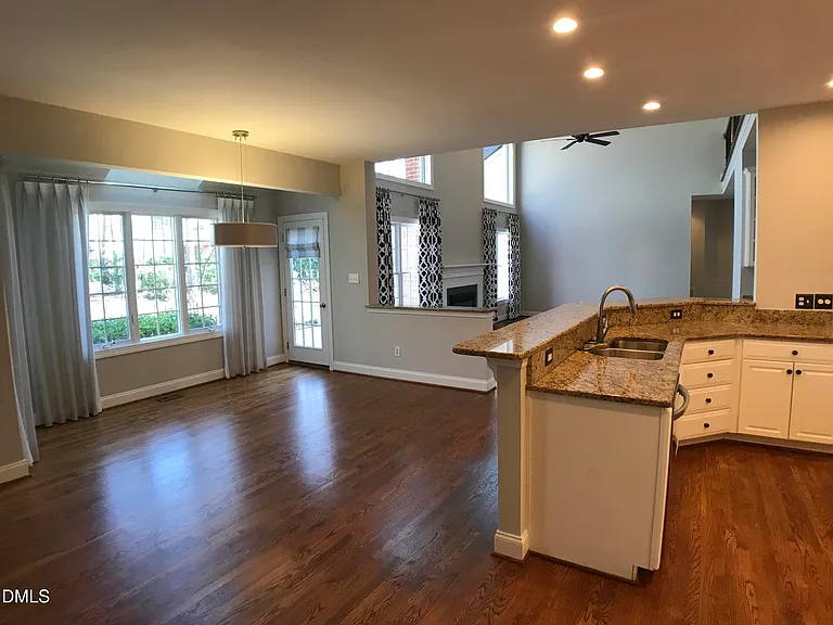 606 Preston Village Way — Photo 10