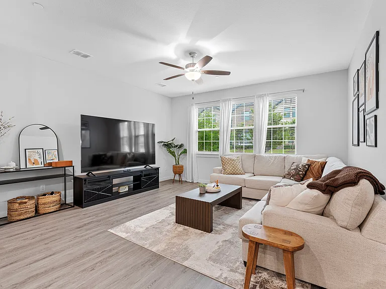 2922 Alto Dr — Photo 3