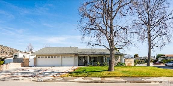 3rd image of 1171 Oak Knoll Ter