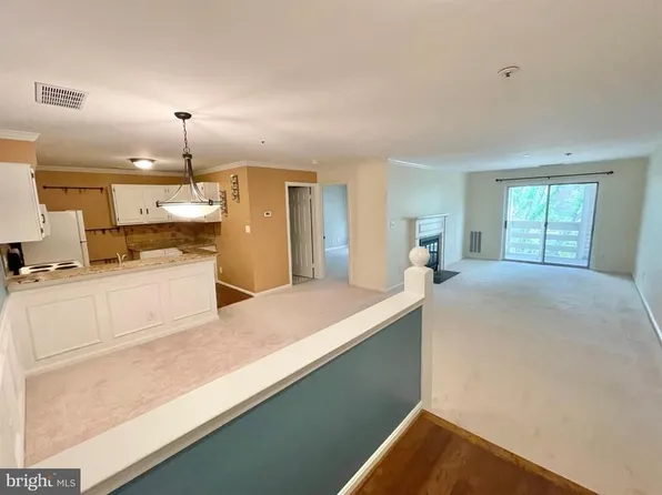 244 S Reynolds St APT 407, Alexandria, VA 22304