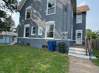 HM 2346 W. 11th, Davenport, IA 52804
