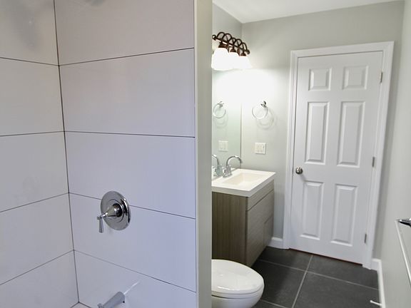 5th image of 150 Acorn St #A