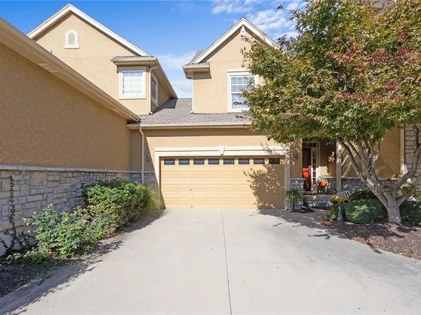 9807 Nieman Pl, Overland Park, KS 66213