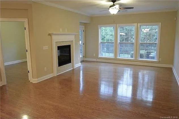 16434 Hawfield Woods Ln — Photo 6