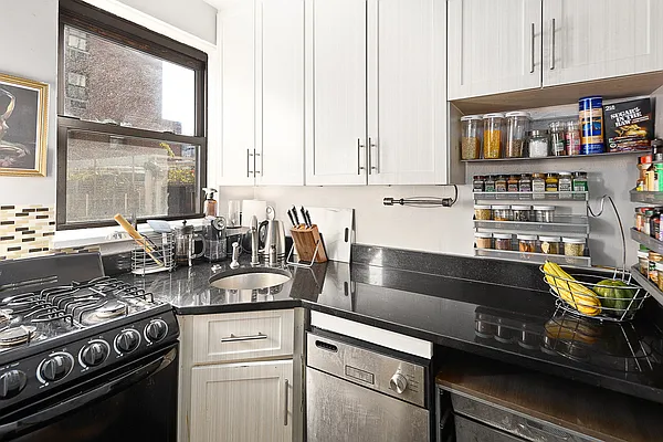 Rented by Keller Williams NYC | media 3