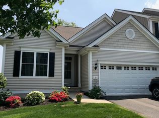 31 Barkledge Dr, Newington, CT 06111