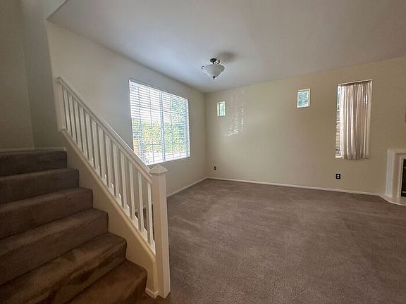 5th image of 27139 Manor Cir