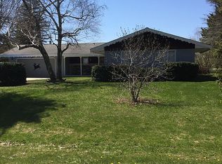 4404 Idlewild Ln, Sheboygan, WI 53081
