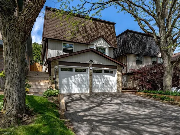 42 Bridlewood Dr, Hamilton, ON L9H 6H4